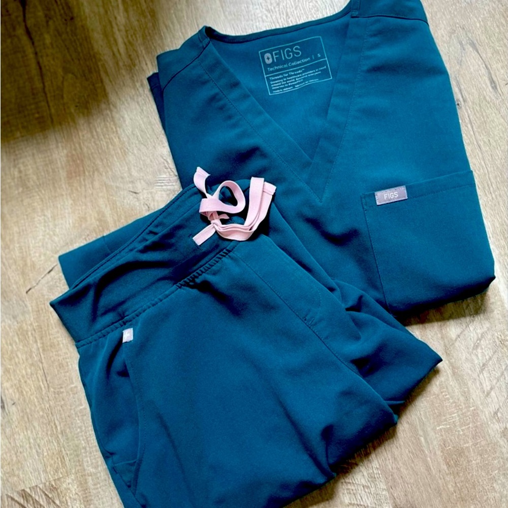 Figs Scrub Set XL top and bottom